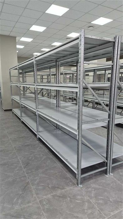 Металлические складские стеллажи, надежность и прочность