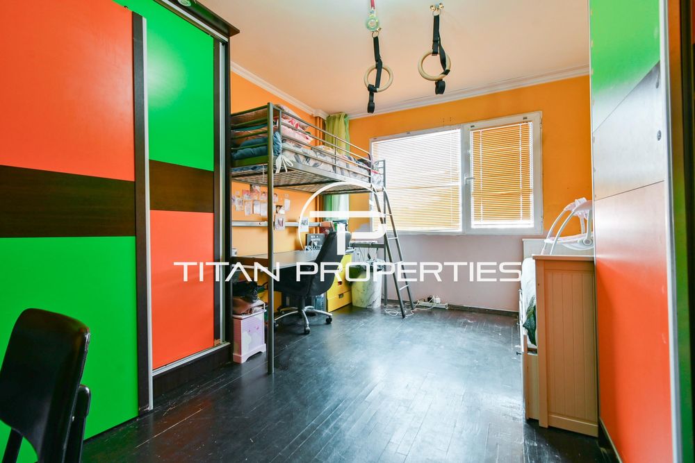 Многостаен за продажба в ж.к. Младост 4