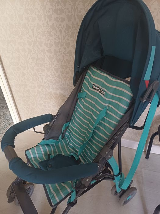 Детская коляска продам.