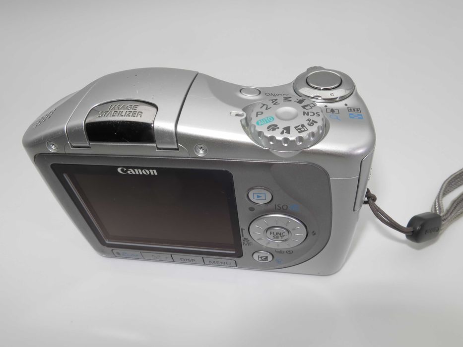 Canon PowerShot SX100 компактен цифров фотоапарат в сребърен цвят, дигитална камера в отлично състояние, 10х оптичен зум, 8MP, тестван работи супер