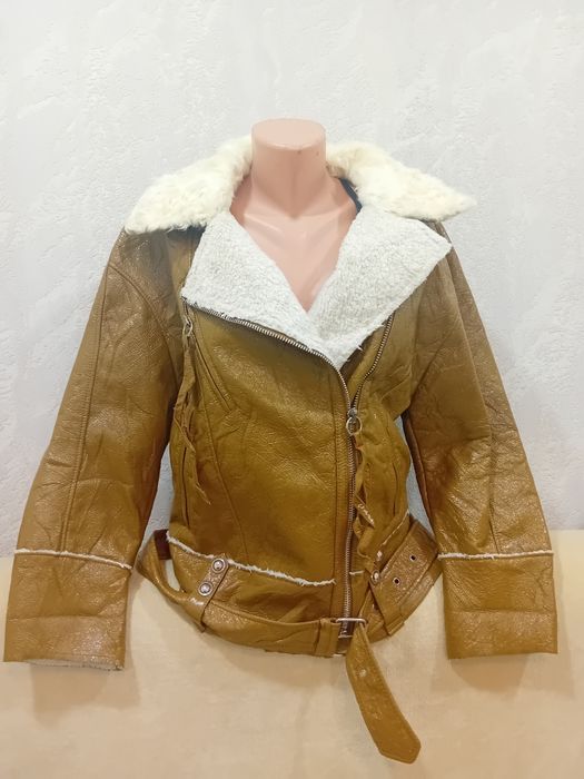 Кожанные женские  куртки