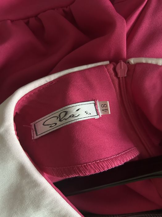 Продам платье 48 размера