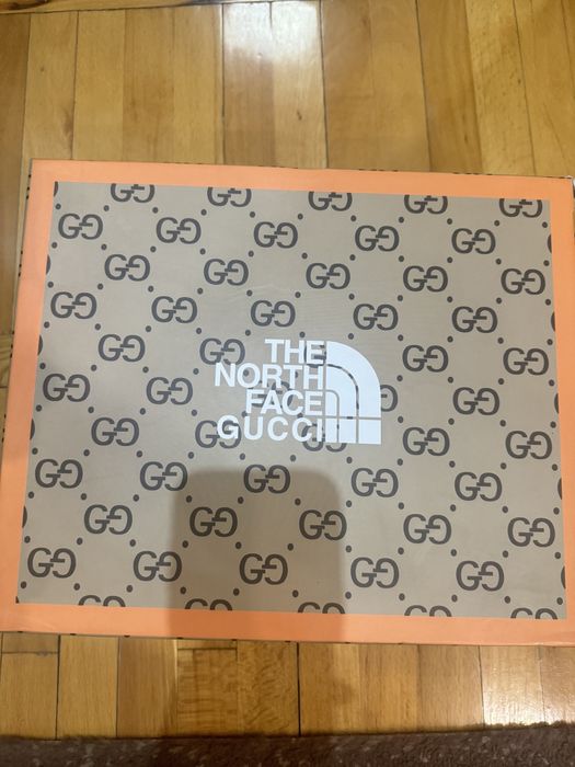 Кепка и сумка оригинал