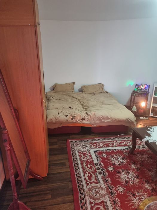 Casă de închiriat
