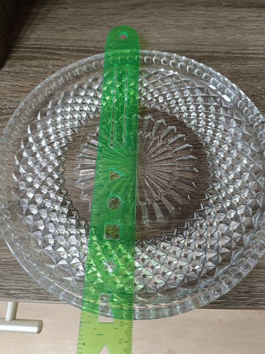 Стеклянное блюдо советских времён