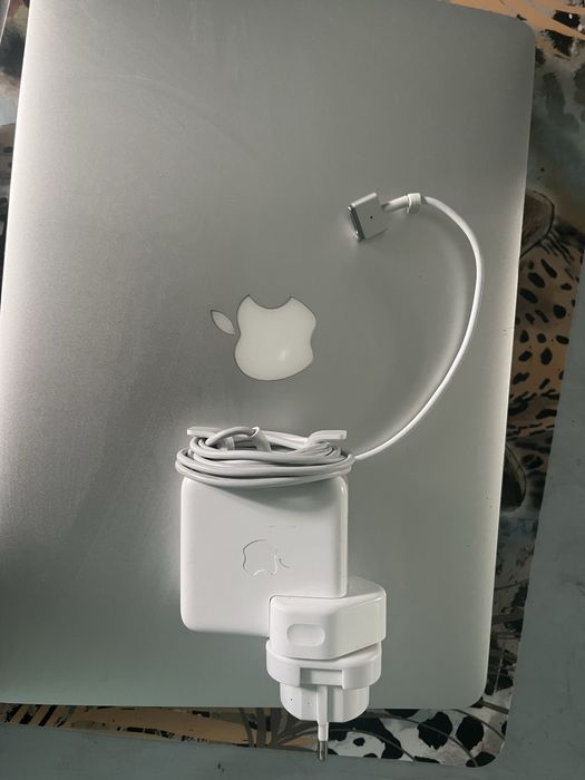 Macbook Air 6,2