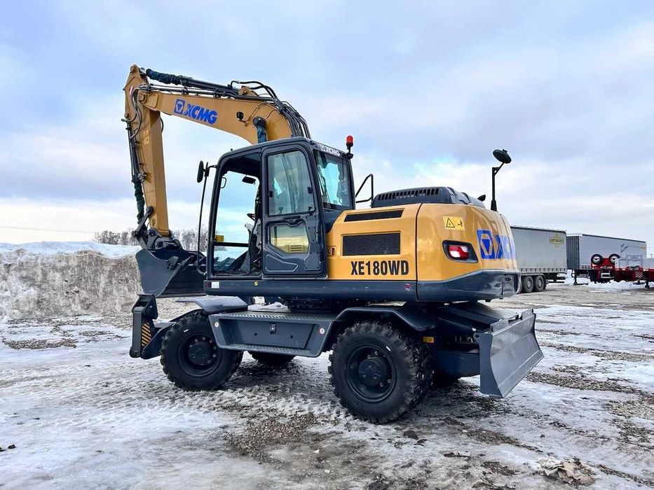 Экскаватор колесный XCMG XE180WD 0,9 куб в Ташкенте