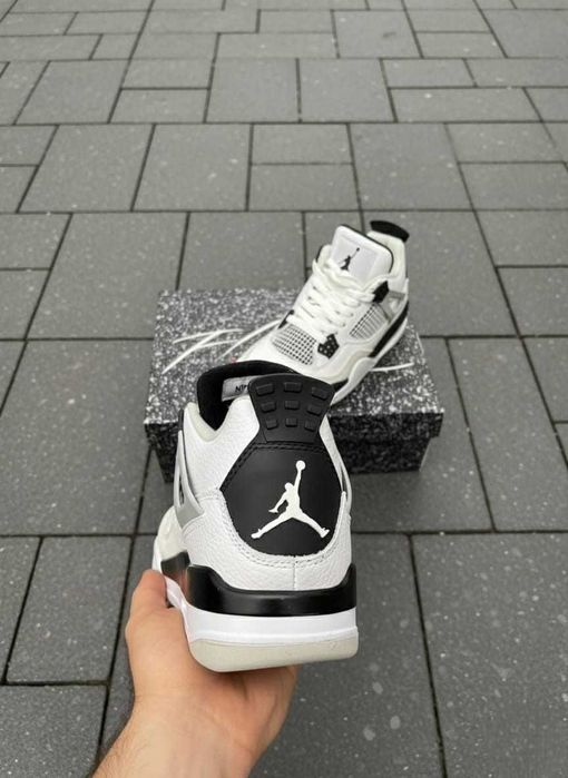 AIR JORDAN 4 Retro Military Black