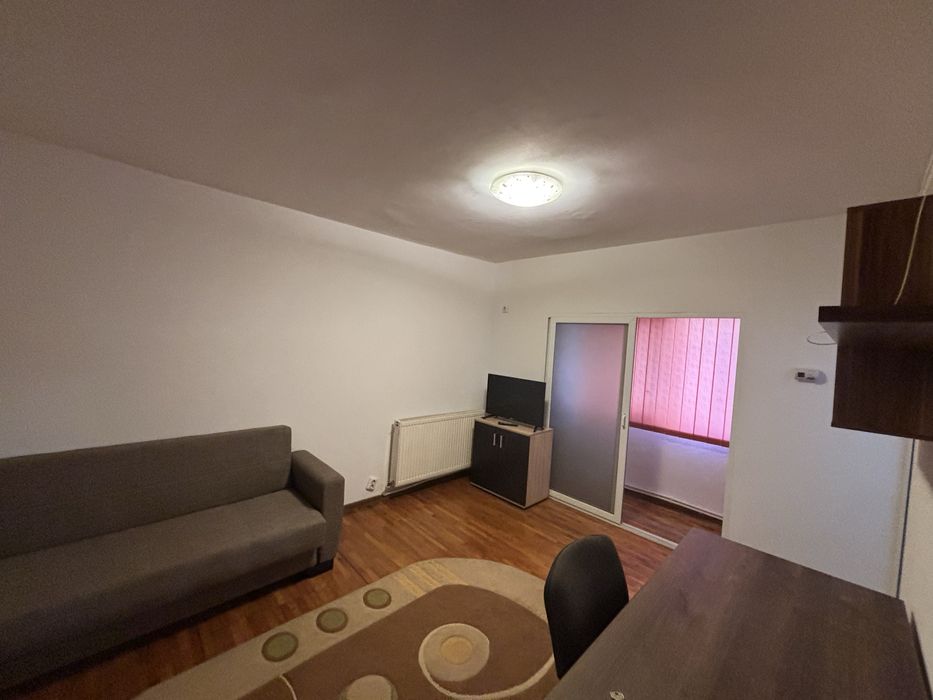 Garsoniera de inchiriat