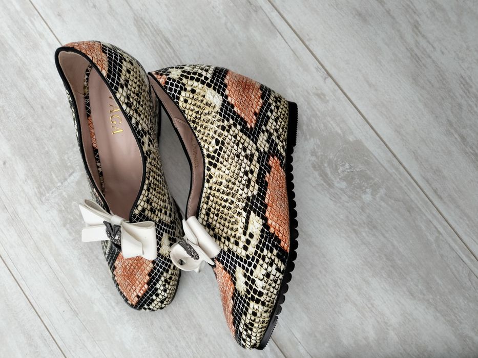 Продам  женские туфли