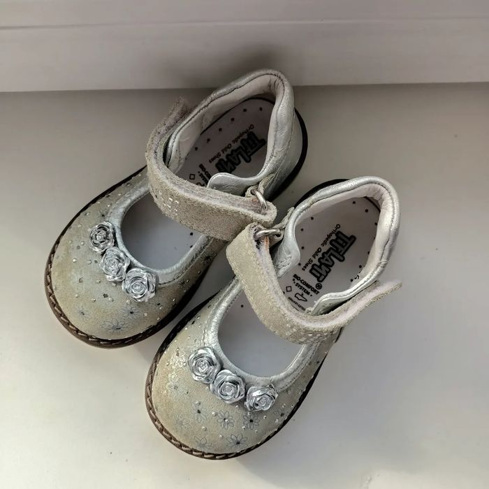 Сандалии от бренда Tiflani