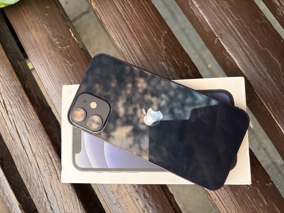 Продам iphone 12mini