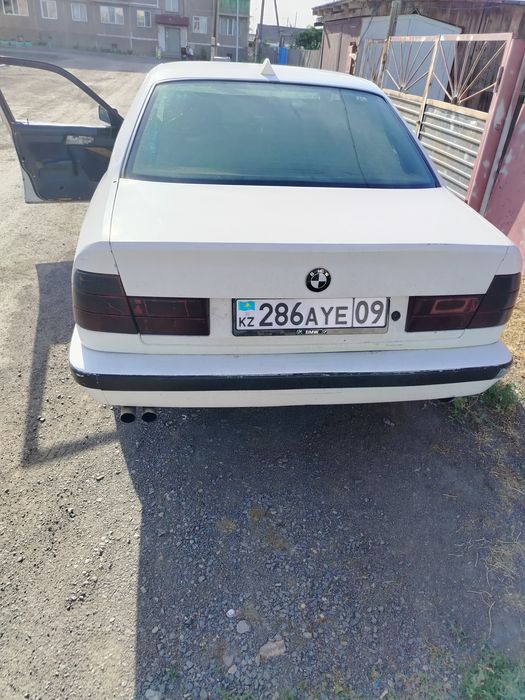 Продам автомобиль BMW 520