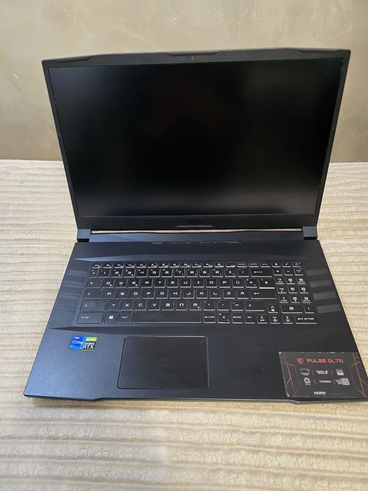 Геймърски Лаптоп MSI Pulse GL76 11UEK