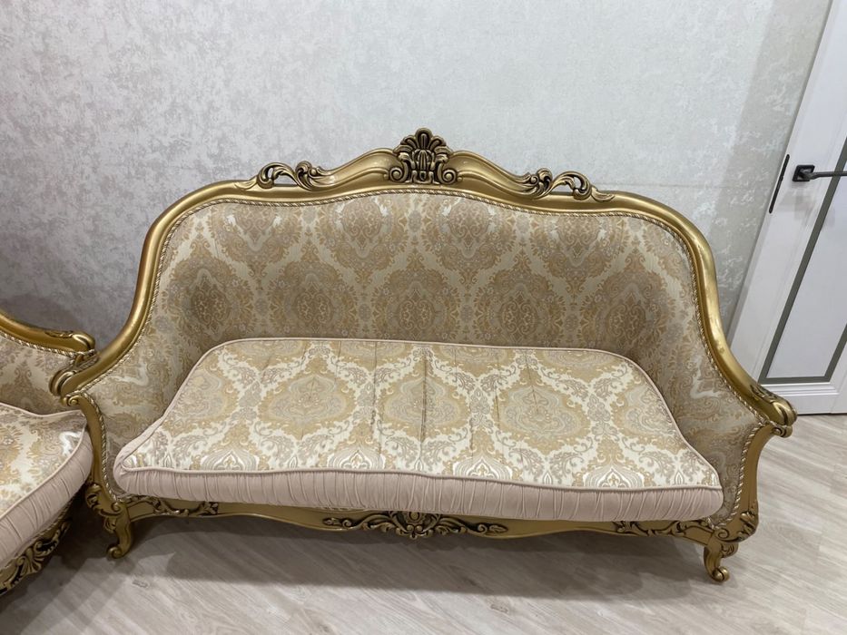Продам диван с креслами комплект