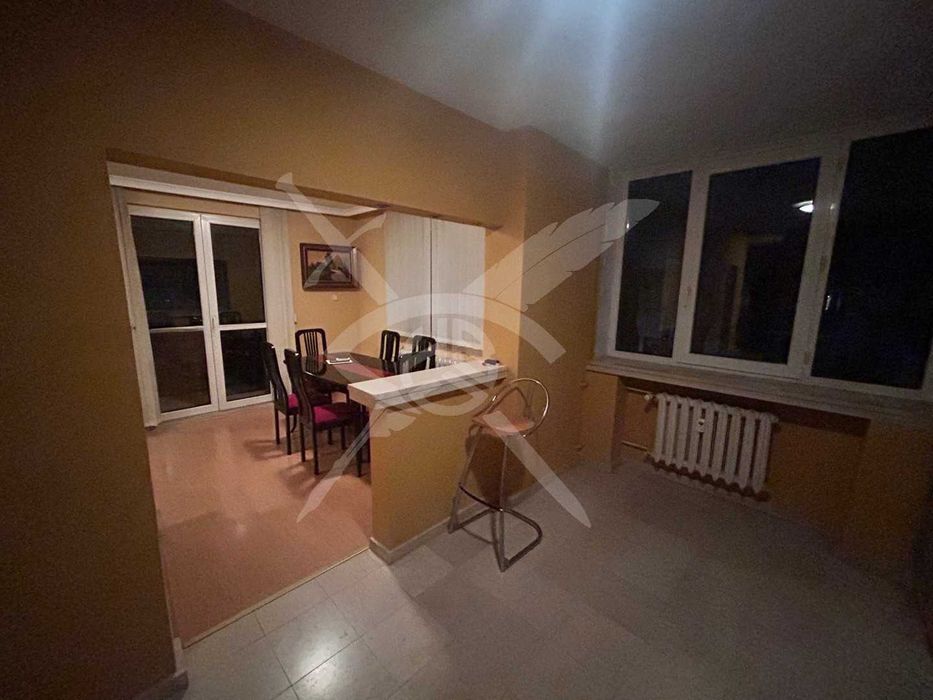 Дава се под наем Тристаен апартамент в София, Медицинска академия - 140 кв.м за 1097.01 € - Снимка #1