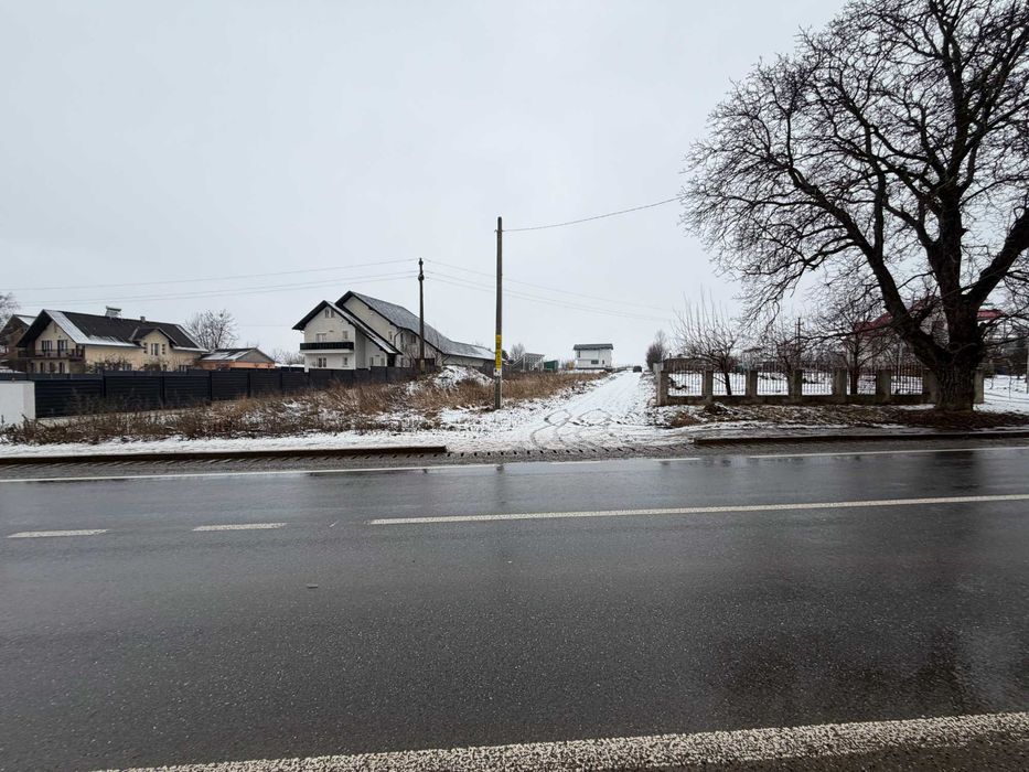 teren intravilan Frumoasa 692mp. apa  trasa , imprejmuit.