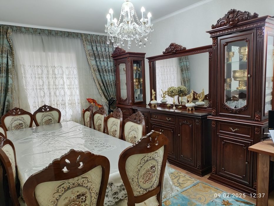 Продается комплект гостиной мебели.