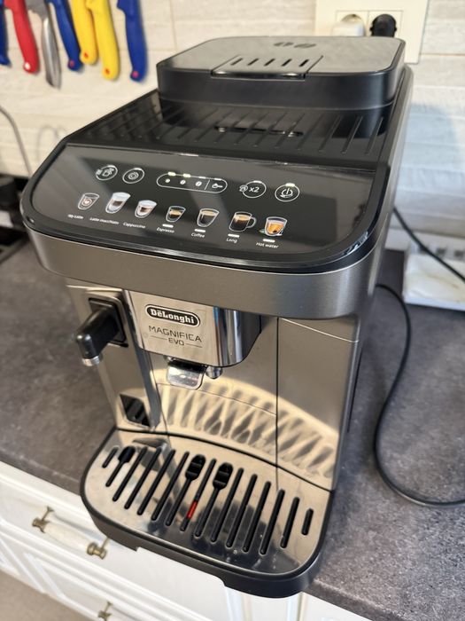 Expresor de cafea DeLonghi Magnifica Evo
