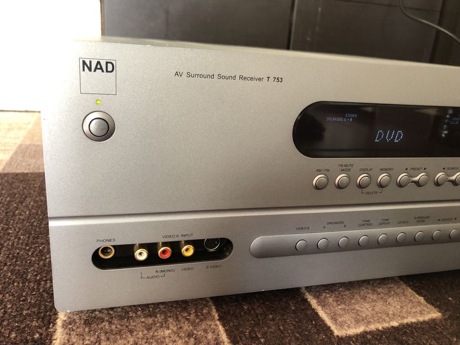 NAD T-753 ресивър