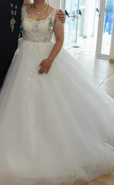 Булчинска рокля в отлично състояние