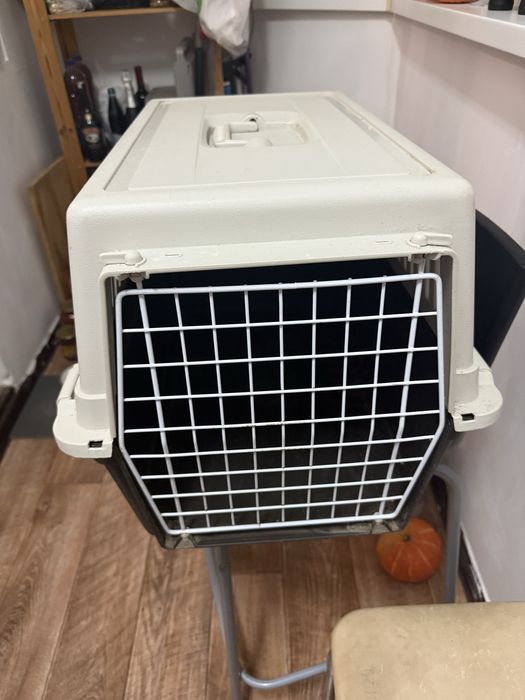 Продам переноску для собак