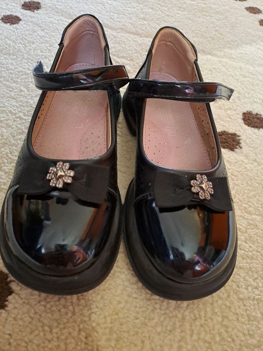 Школьные туфли 33р