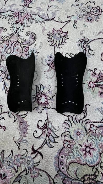 Щитки для футбола