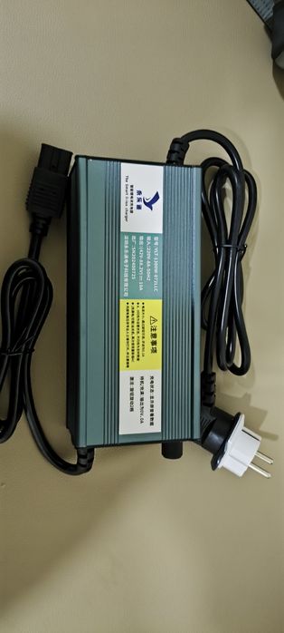 Мульти зарядка от 48v -88v  1a-10a 
Единственна