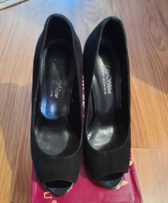 Продам туфли и босоножки