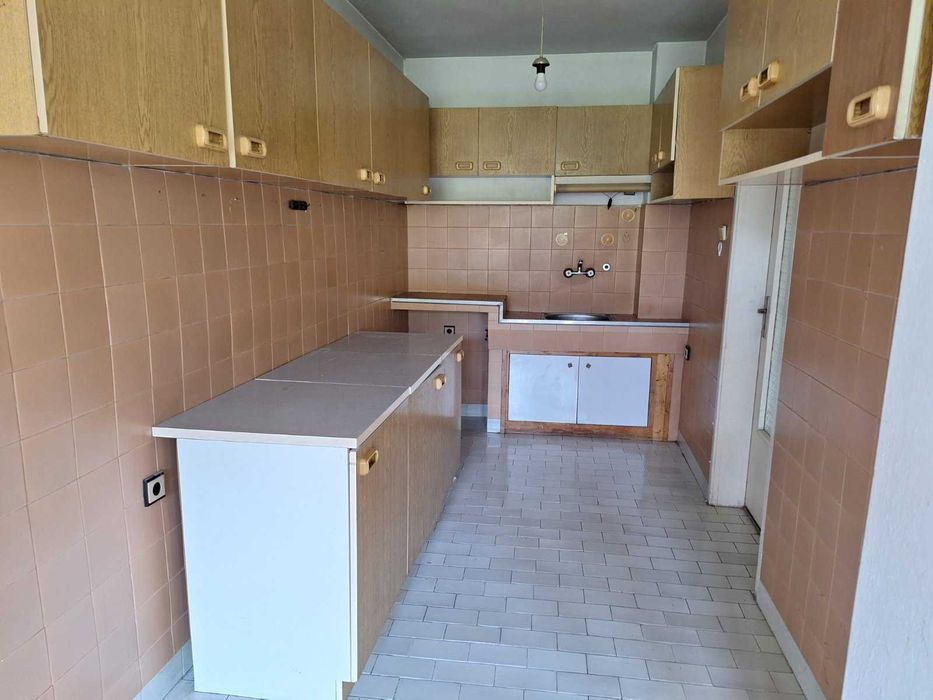 Продава се Тристаен апартамент в Габрово, Център - 70 кв.м за 605 €/кв.м - Снимка #2