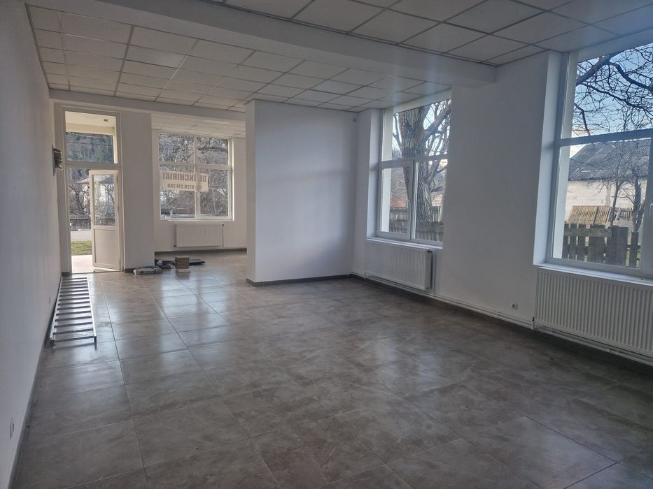 De închiriat Spațiu comercial Tazlau 62 mp utili, jud. NEAMT