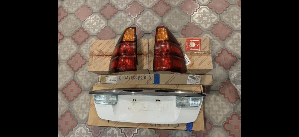 Оптика лексус GX470 задние плафоны