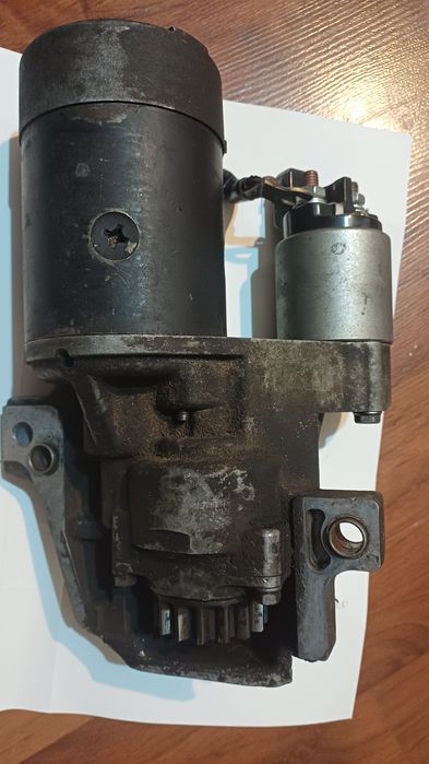 Vând electromotor ford