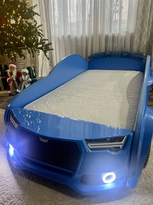 Кровать машина с матрацем ортопедом