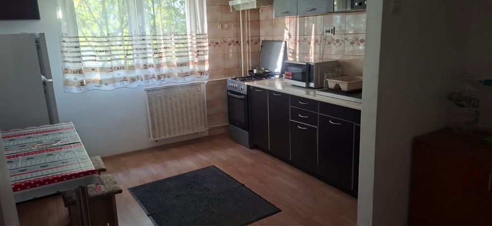 Închiriez apartament pe termen lung