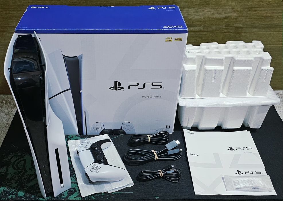 Ps 5 slim 1tb 2 джостик оригинал!