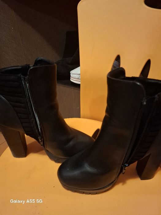 Botine de vanzare