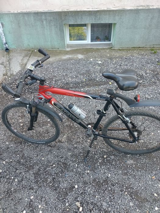 Vând bicicleta 300 lei este perfect funcțională adusa din olanda nu trimit prin curier