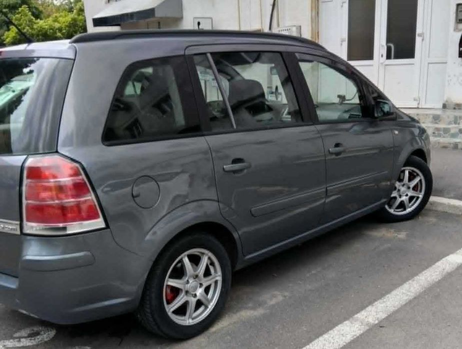 Vand Opel Zafira B - 2006