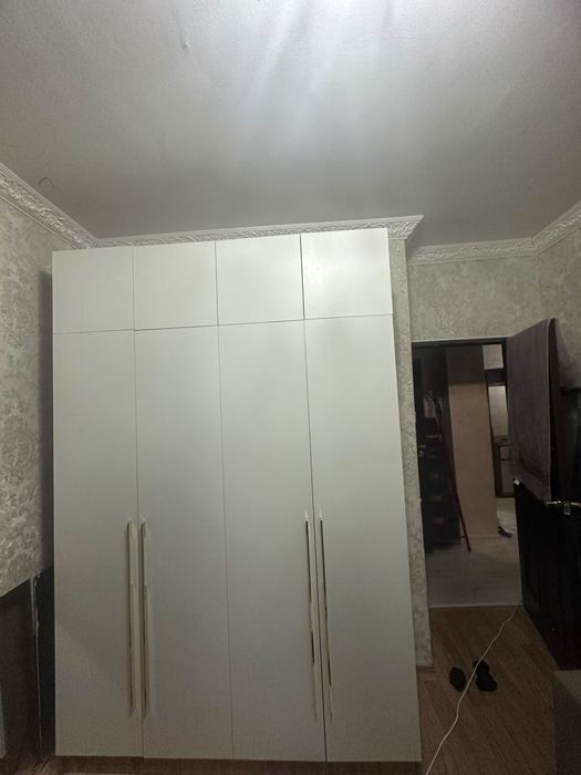 Шкаф для одежды в хорошем состоянии