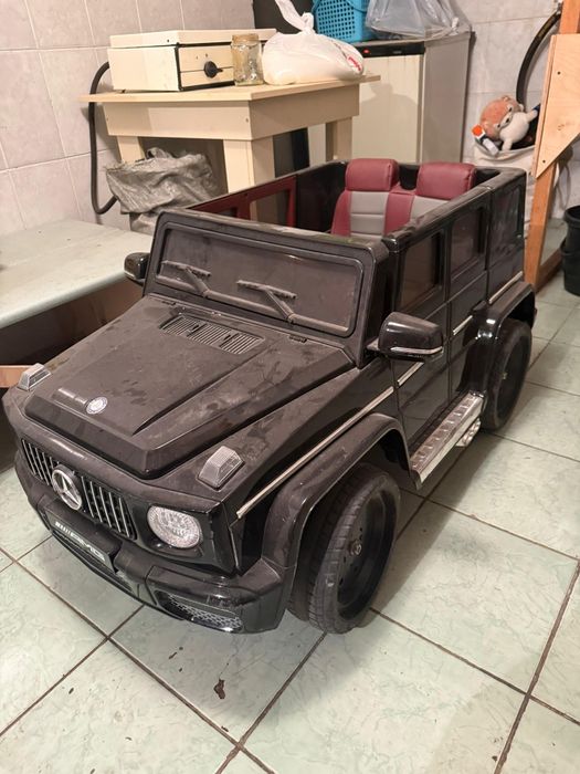 Продам машину детскую