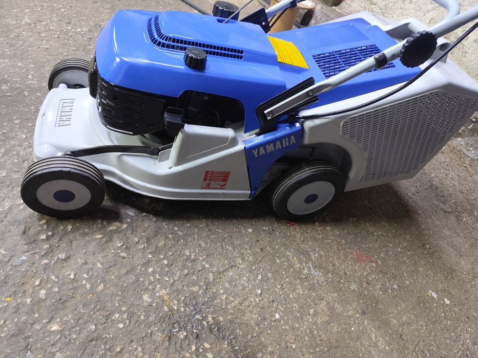 Самоходна бензинова косачка