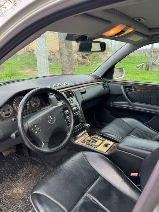 Mercedes e320 на части