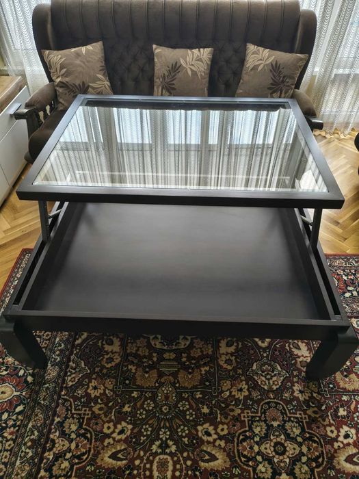 Продава се холна маса