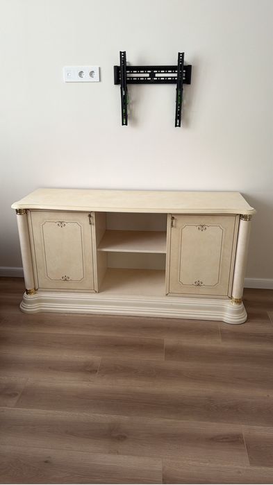 Продается сервант