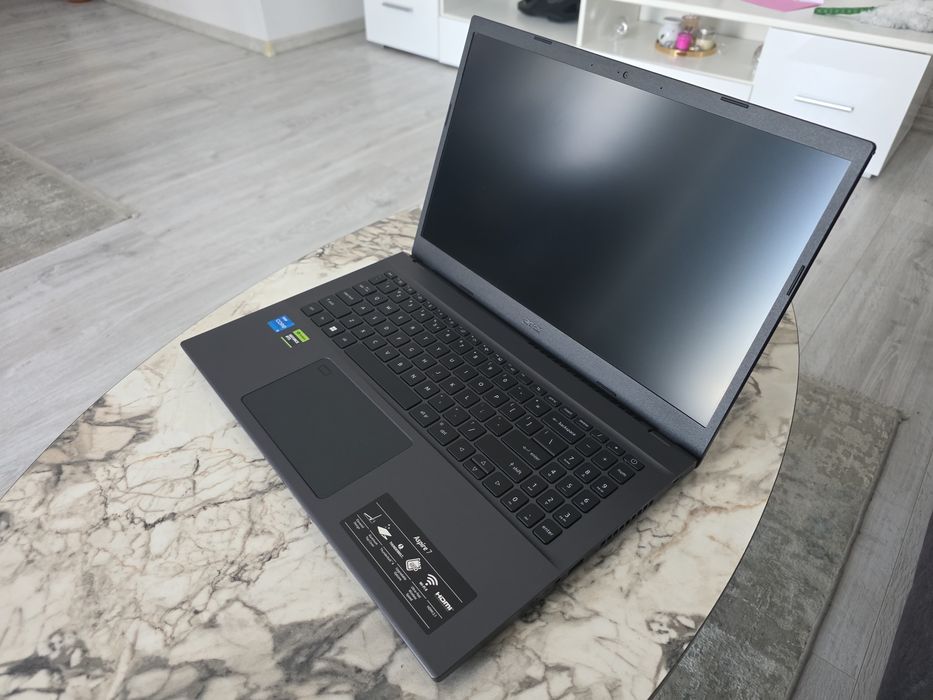 Laptop Gaming Acer Aspire 7 i5-12450H 16GB DDR4 RTX 2050 500GB