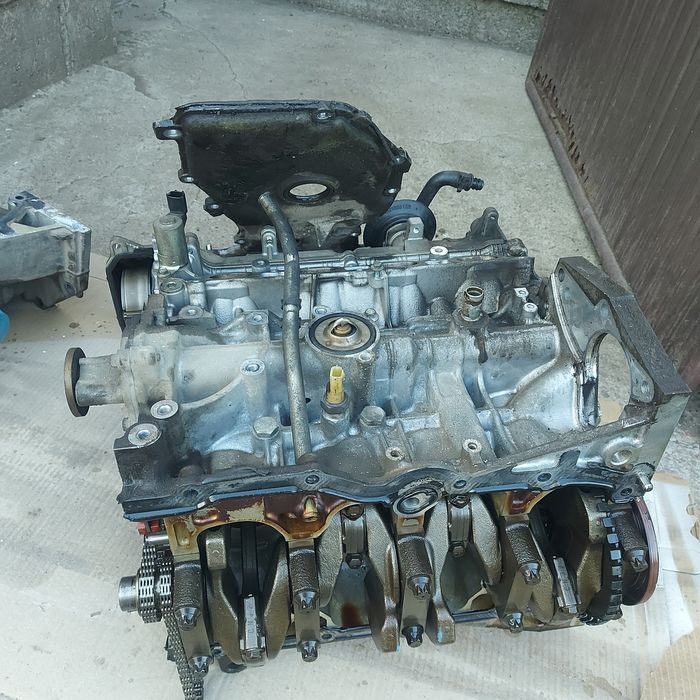 Продавам части за двигятелел дачия,нисан