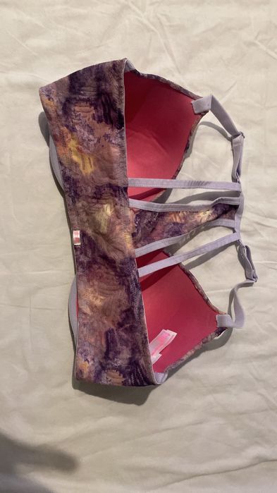 Sutiene noi cu eticheta si fara VS, Pink, CK, H&M, Ellen Traicy