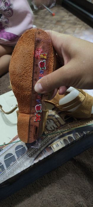 Новые туфли для бальных танцев